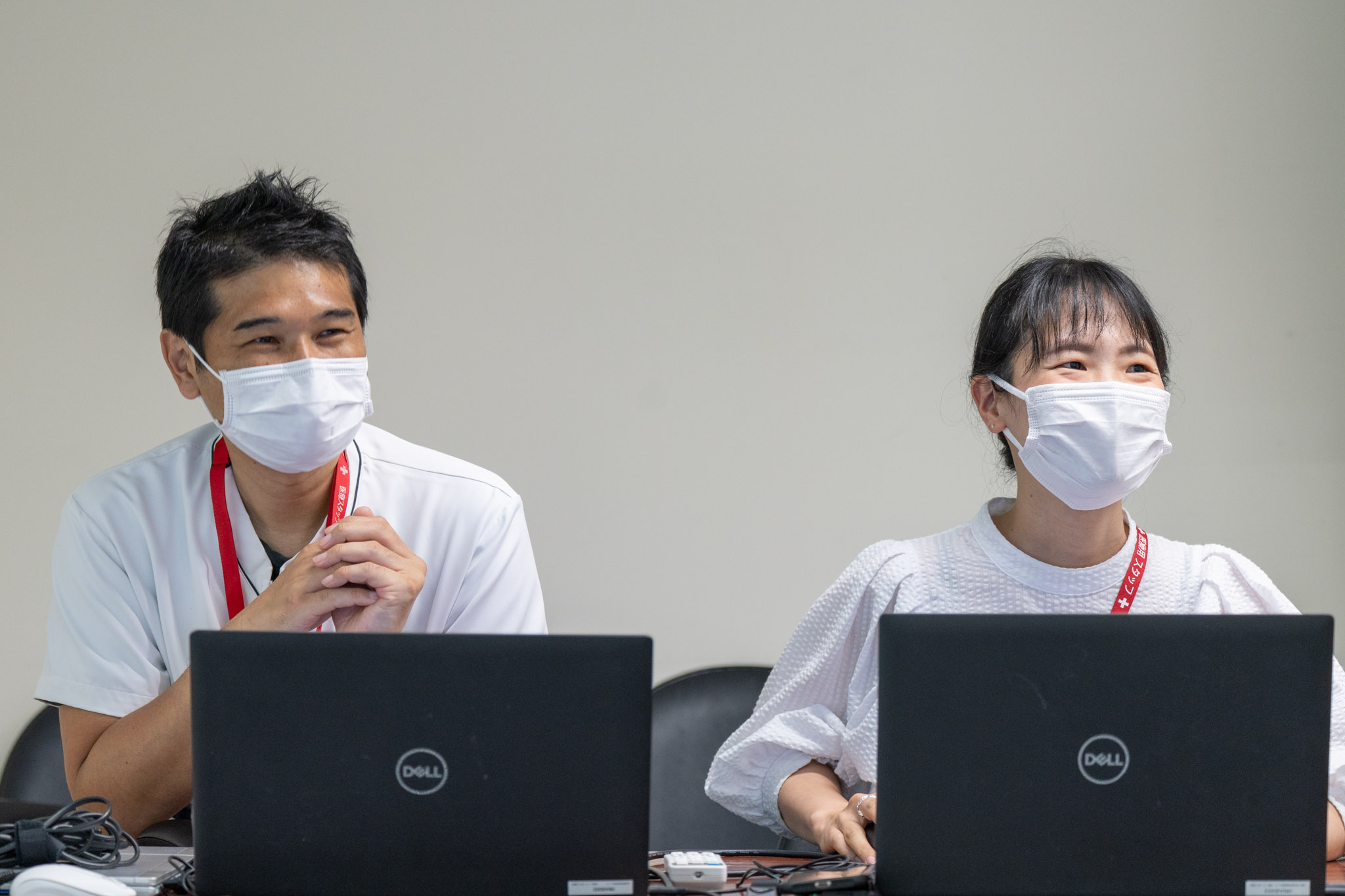大野 友里花 主事 医療情報管理センター 情報システム室 | 萩野 正嗣 看護係長 医療情報管理センター 情報システム室 副室長